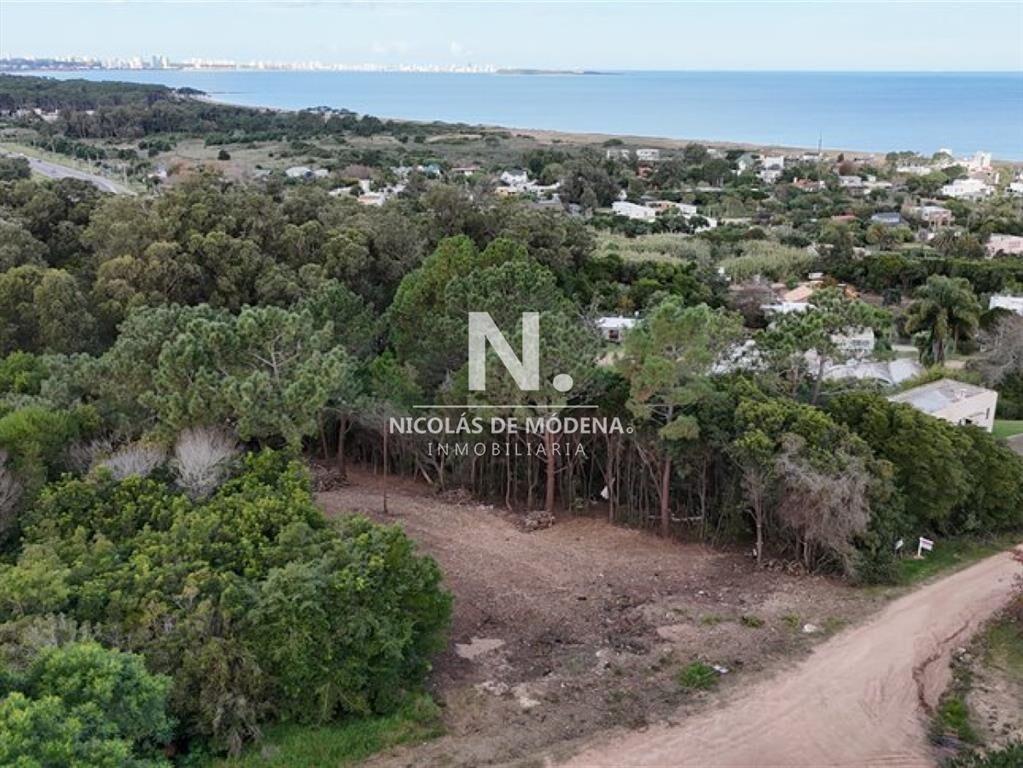 Vende terreno de 1022m2, Loma de la Ballena