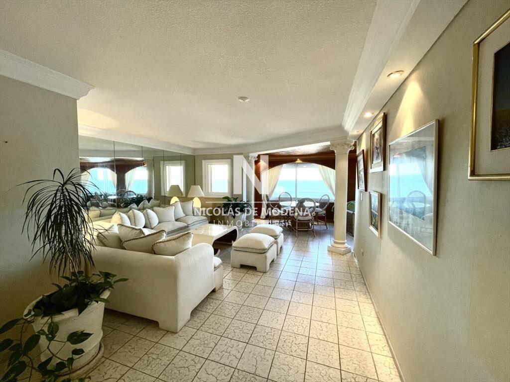 En venta departamento en Peninsula Punta del Este