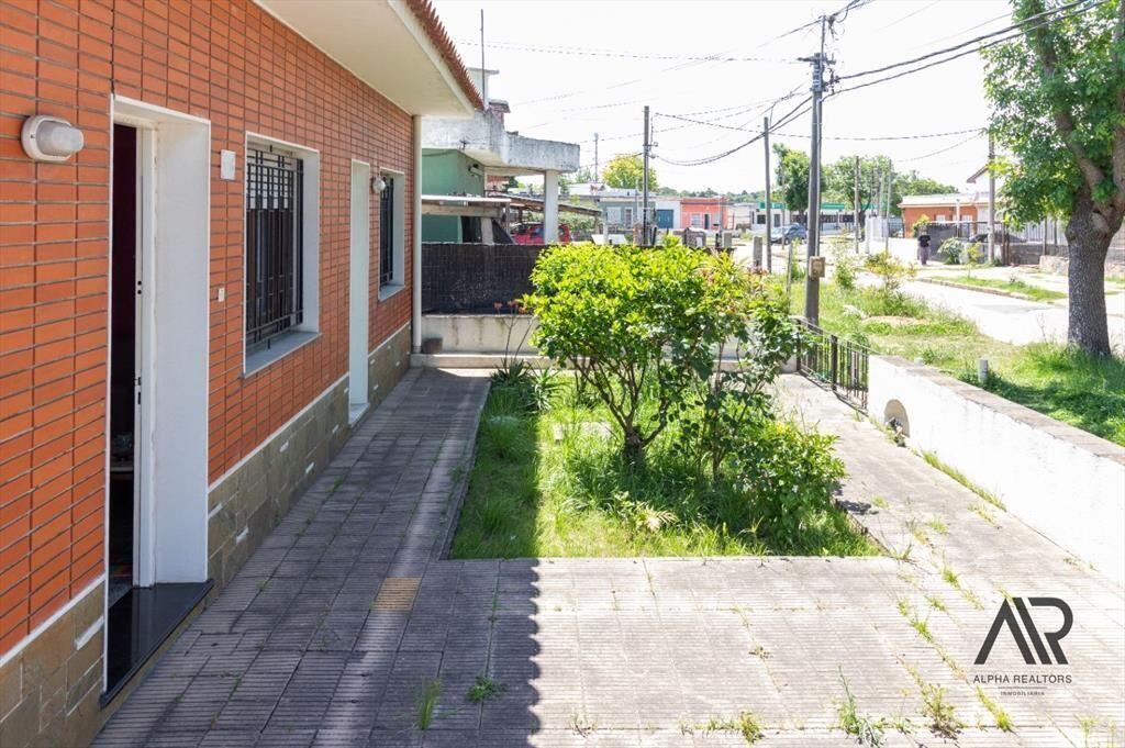 Venta casa 3 dormitorios y escritorio, barbacoa, zona Ce...