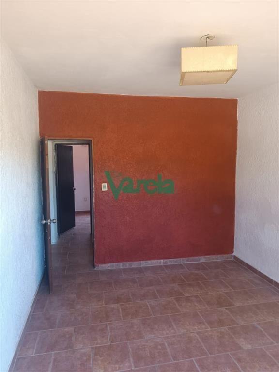 Casa con 3 dormitorios cochera y apartamento de 1 dormitori