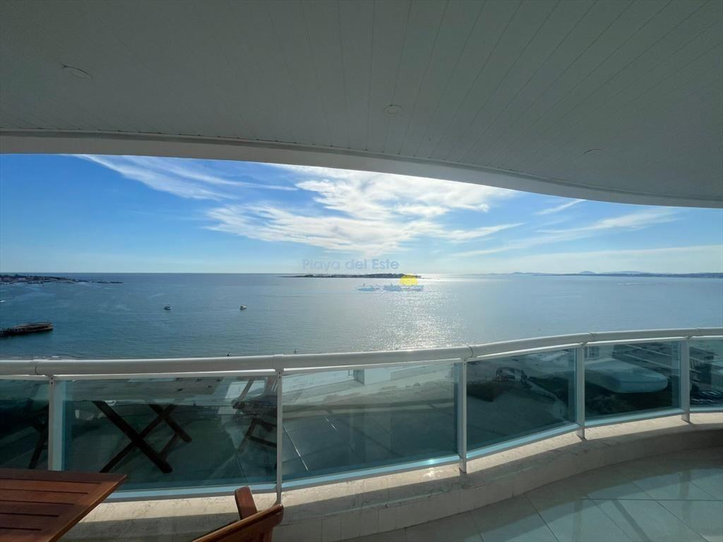 Apartamento de 3 dormitorios en Torre Millenium ,
