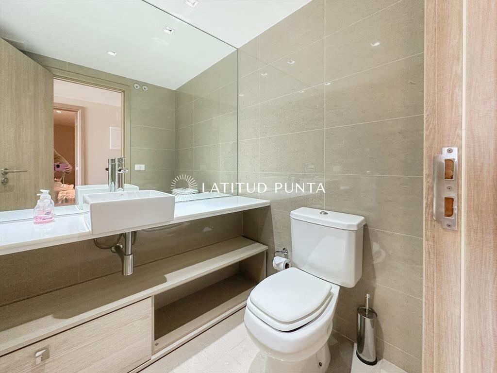Onix de 1 dormitorio y medio con baño completo y