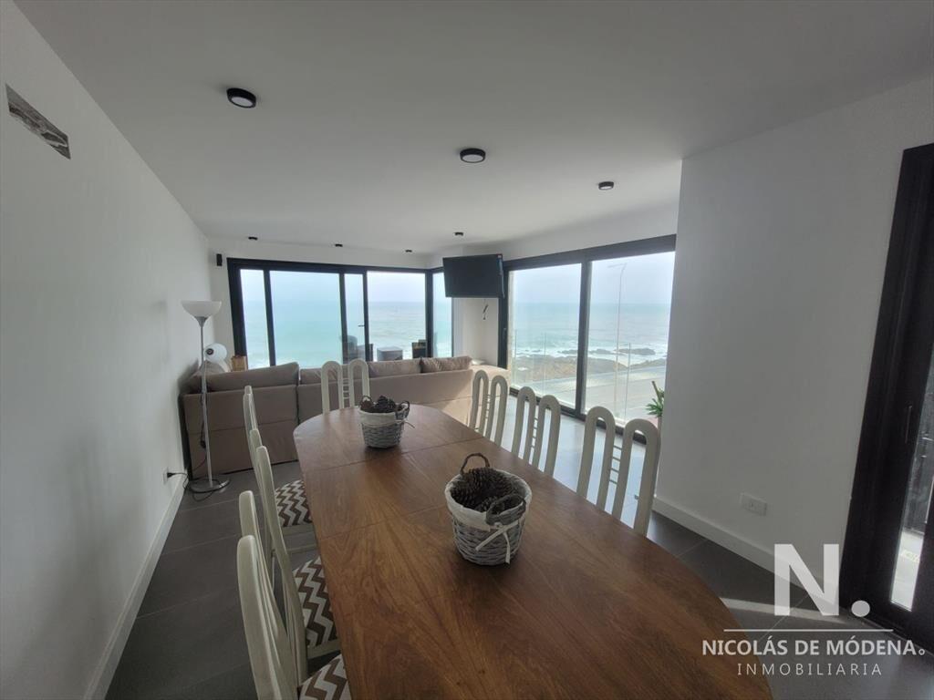 Apartamento en Venta, a estrenar, Primera fila Playa Brava