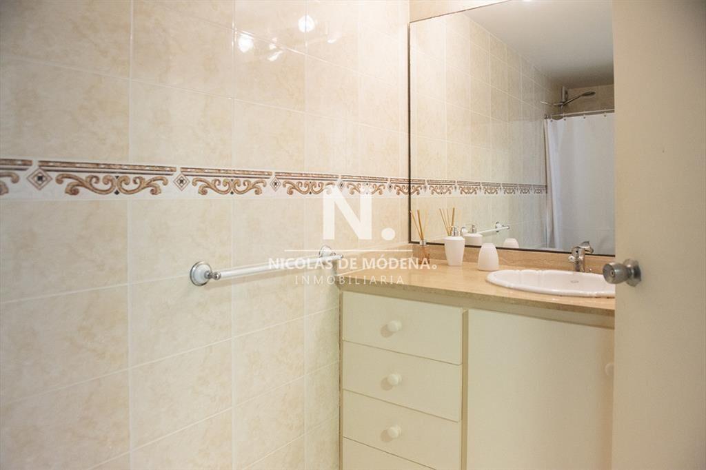 Departamento de 1 dormitorio y medio en venta en