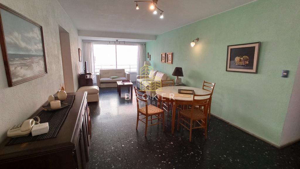 Apartamento de dos dormitorios en Península.