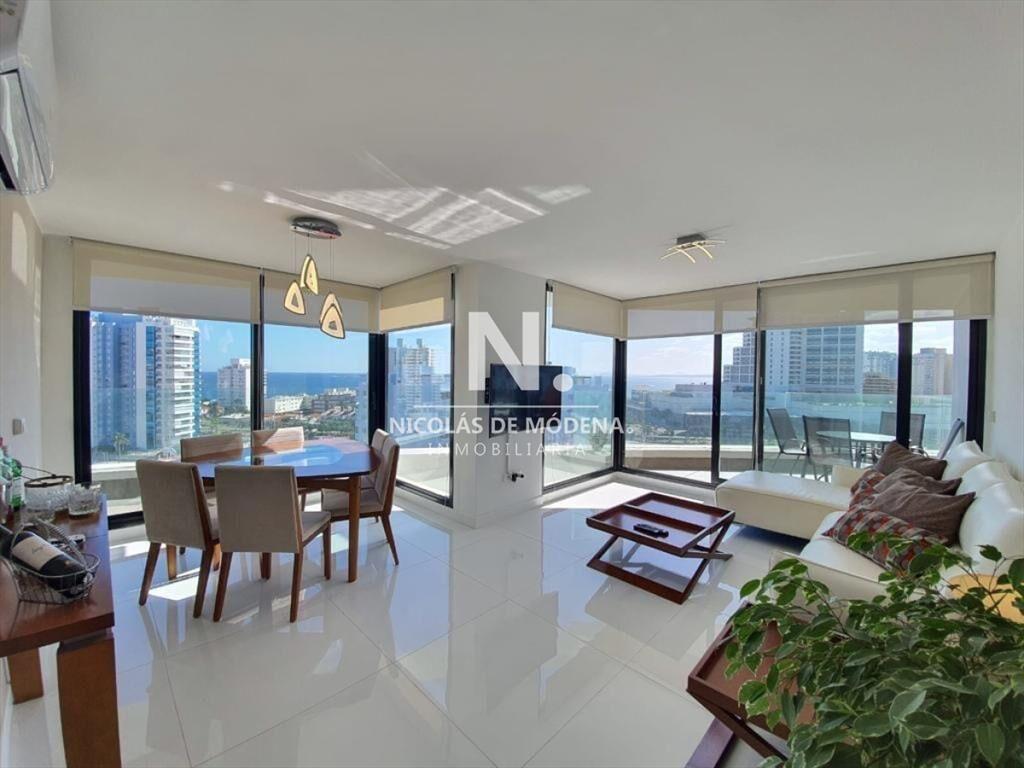 Apartamento de 3 dormitorios en Venta proximo al