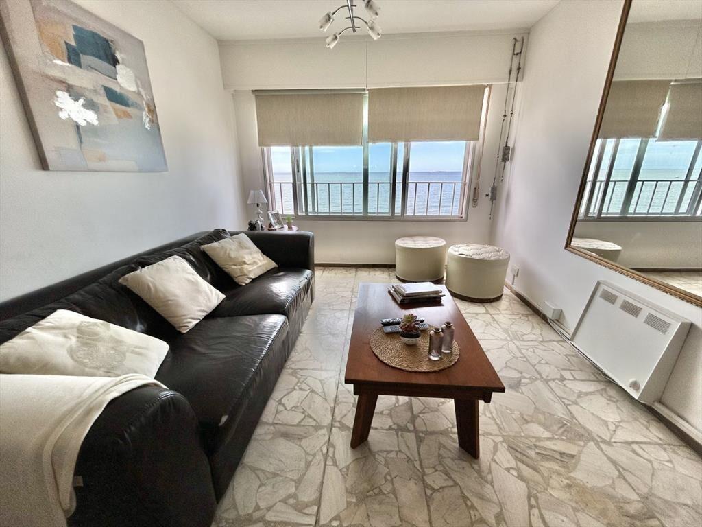 VENTA APARTAMENTO 1 DORMITORIO Y MEDIO EDIFICIO