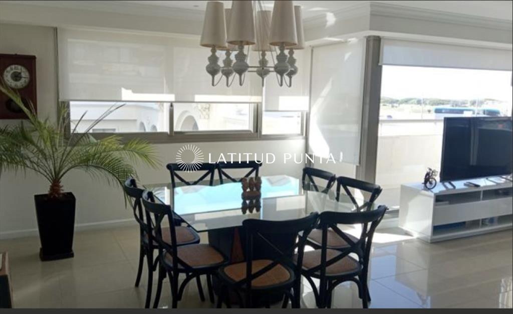 Apartamento en Imperiale, 4 suites más toilette