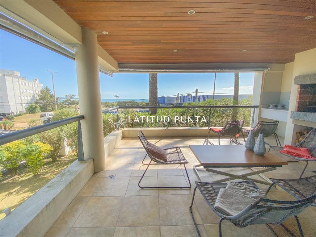 Apartamento en Mansa, 4 dormitorios, estufa a y