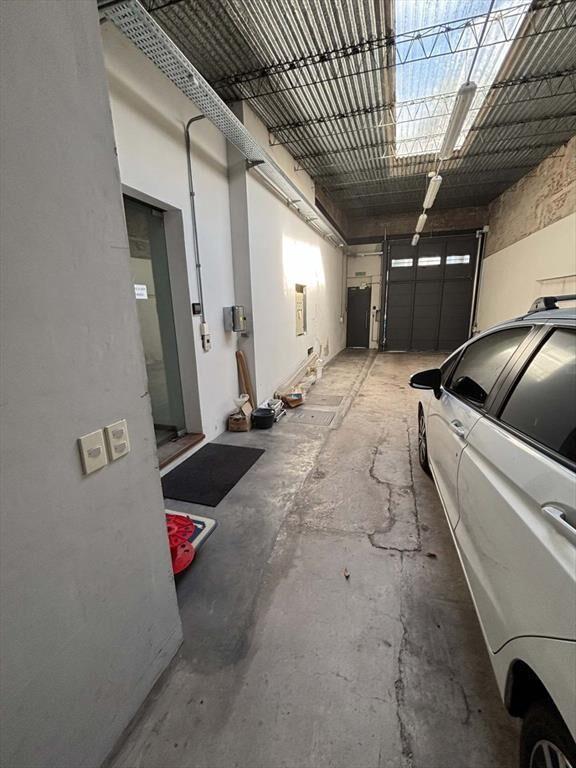 Venta depósito oficinas y local comercial Pocitos