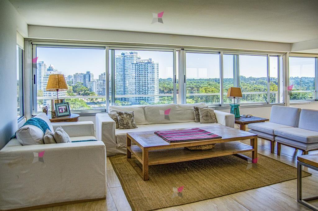 Excelente departamento en Punta del Este