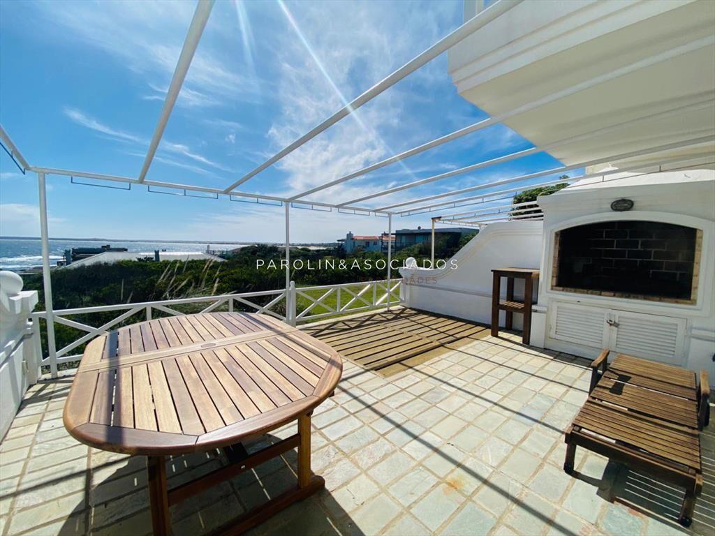 Apartamento de 3 dormitorios en venta en Barrancas, Punta d