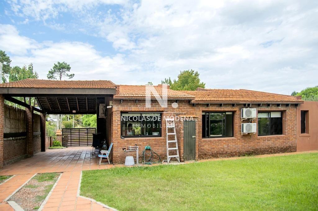 En venta casa de 3 Dormitorios en Jardines de con