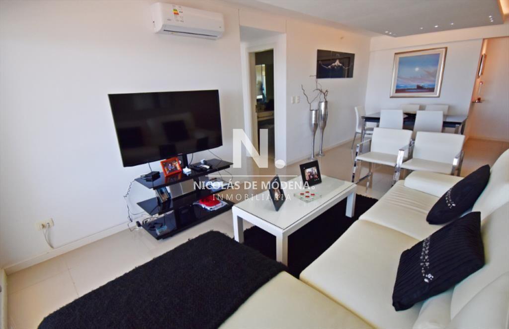 Vende apartamento de 2 dormitorios en Brava Punta