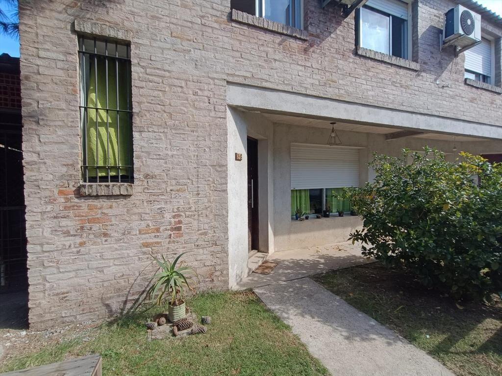 Vivienda de 4 dormitorios colonia