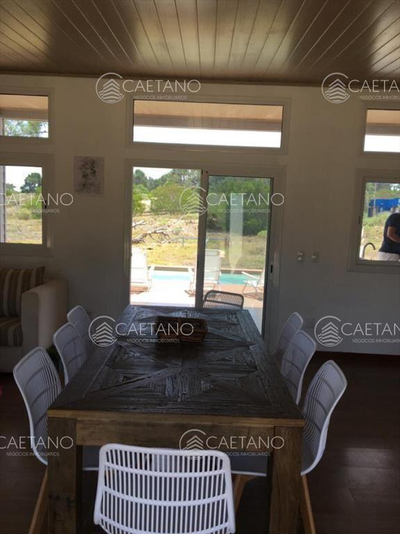 ALQUILER DE HERMOSA CASA CON PISCINA EN JOSE IGNACIO