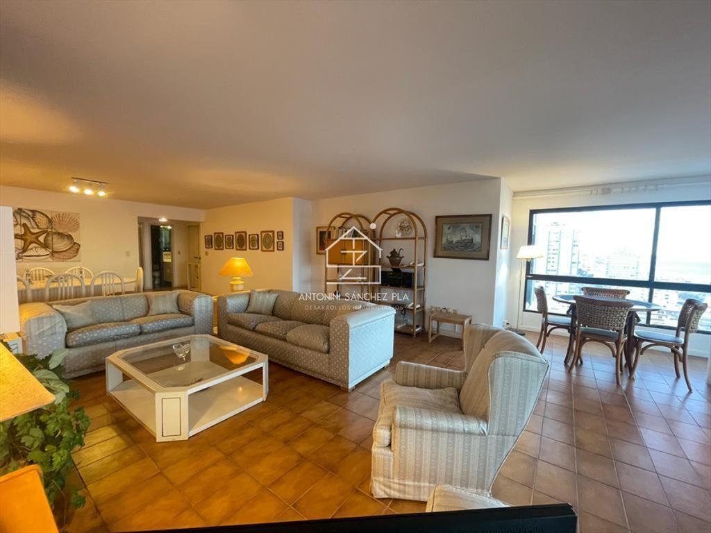 Apartamento en torre de categoría