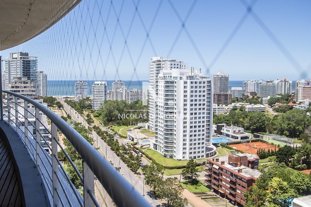 Hermoso PentHouse con vista al mar, 3 dormitorios