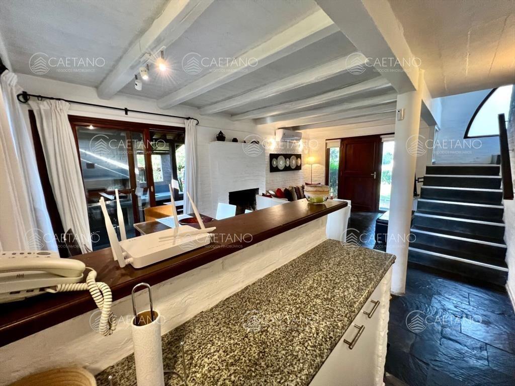 CASA EN VENTA 2 DORMITORIOS BARRIO PRIVADO PARQUE