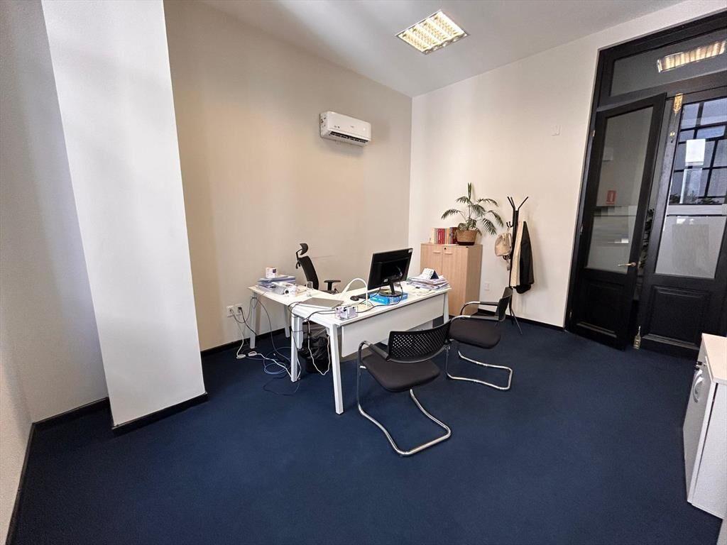 Oficina, Sarandi y Bartolomé Mitre, 400 m2, pronta para ent
