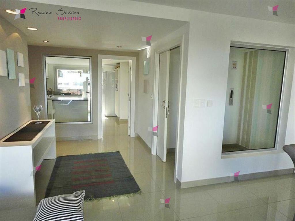 VENTA DE APARTAMENTO DE 3 DORMITORIOS EN BRAVA PUNTA DEL ES
