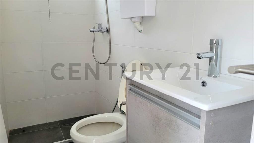 VENTA DOS APARTAMENTOS CON RENTA - REDUCTO - INVERSORES