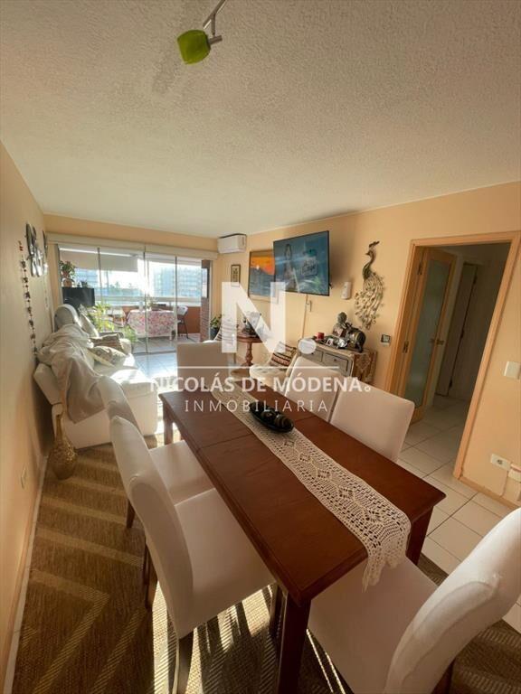 Vende apartamento de 2 dormitorios con agradable
