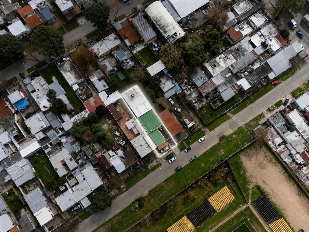 GALPÓN CON TALLER MECANICO Y CASA EN VENTA