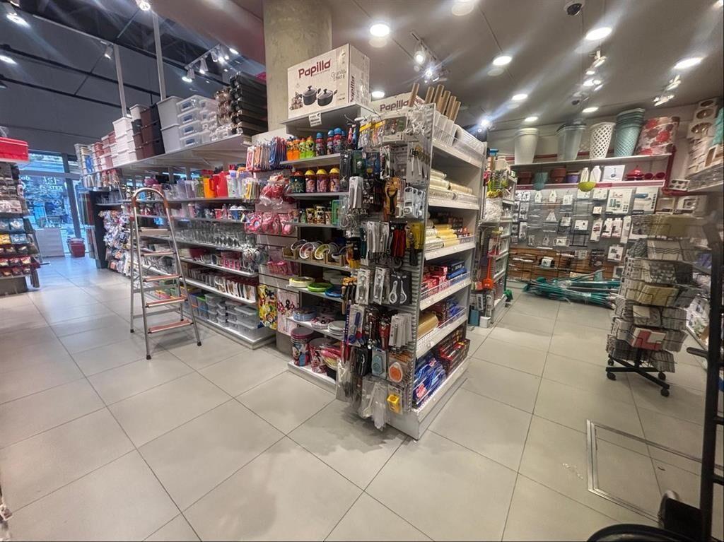 Local venta 320m2 sobre 18 de julio con renta
