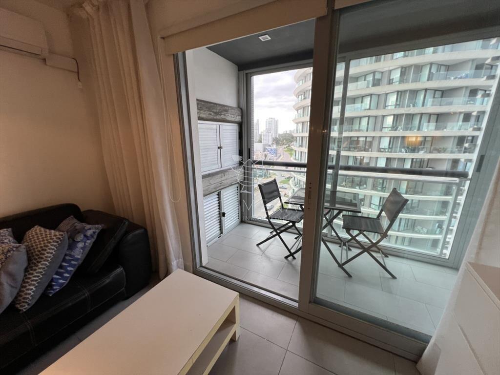 Apartamento de 2 dormitorios 2 baños, en venta.
