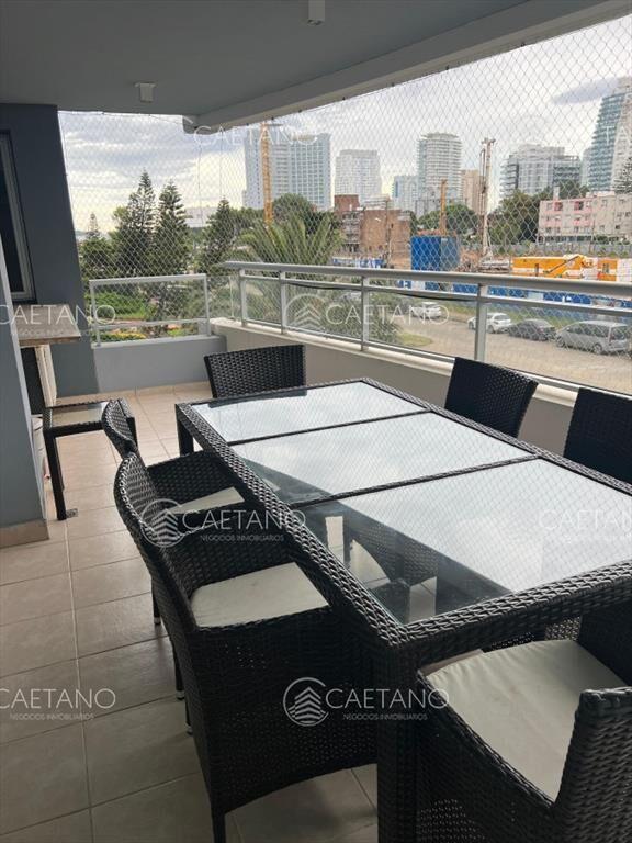 Apartaento de 3 dormitorios en venta proximo al