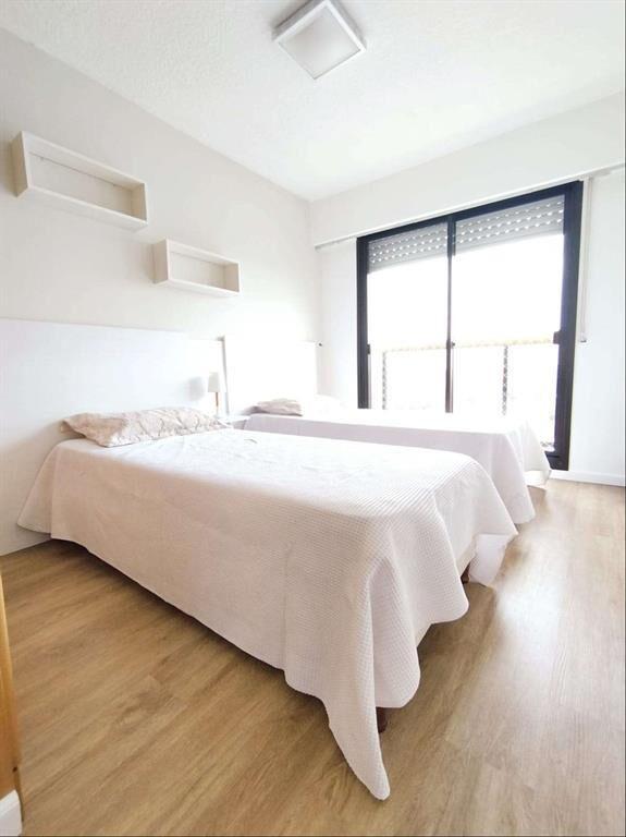Alquiler Apartamento Amoblado 3 Dormitorios con Garaje - Pu