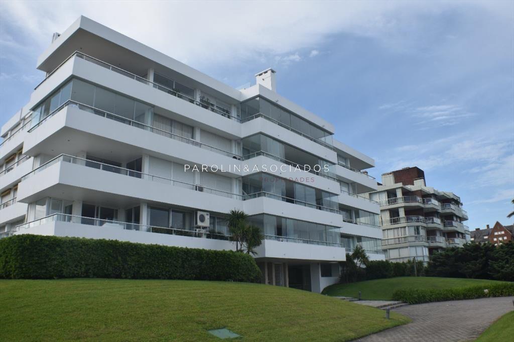 Apartamento en venta 3 dormitorios en Esturión,