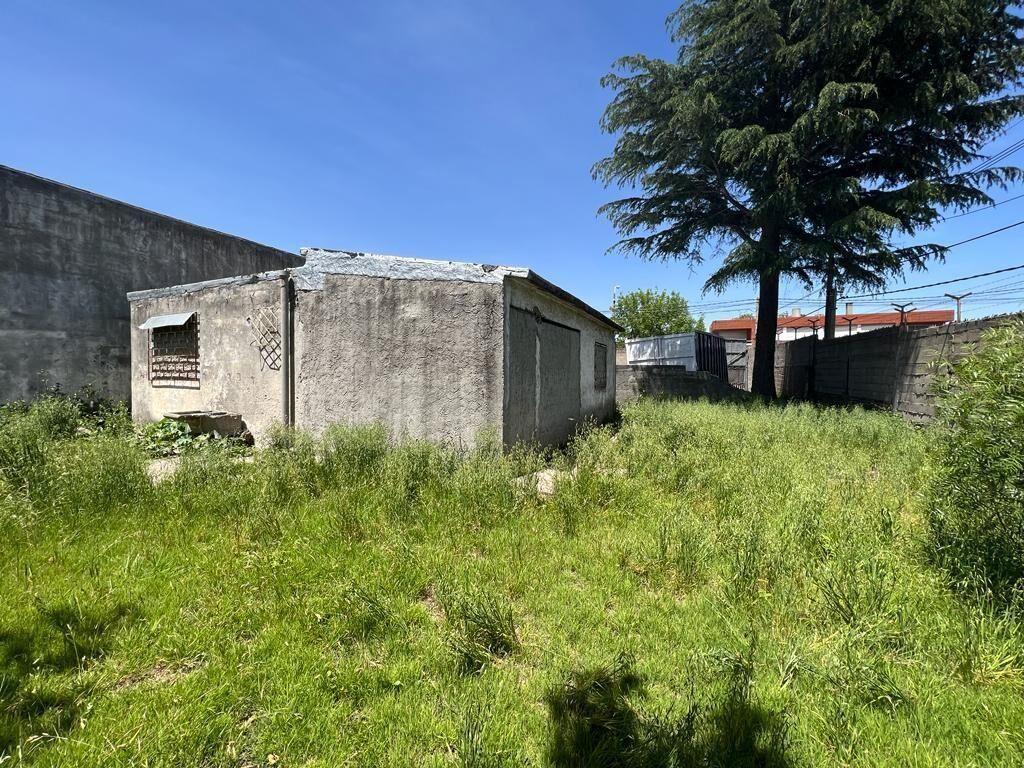 Local esquina de 480m2 en Belvedere