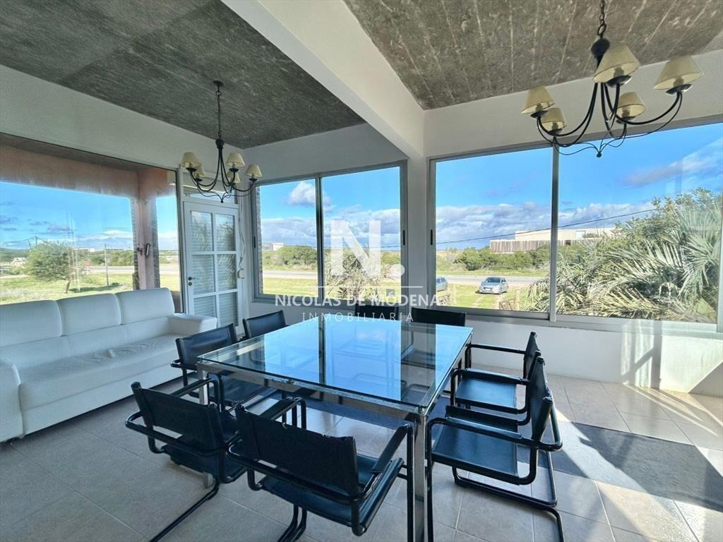 Excelente casa en La Juanita - Primera lÃnea del mar En Aq