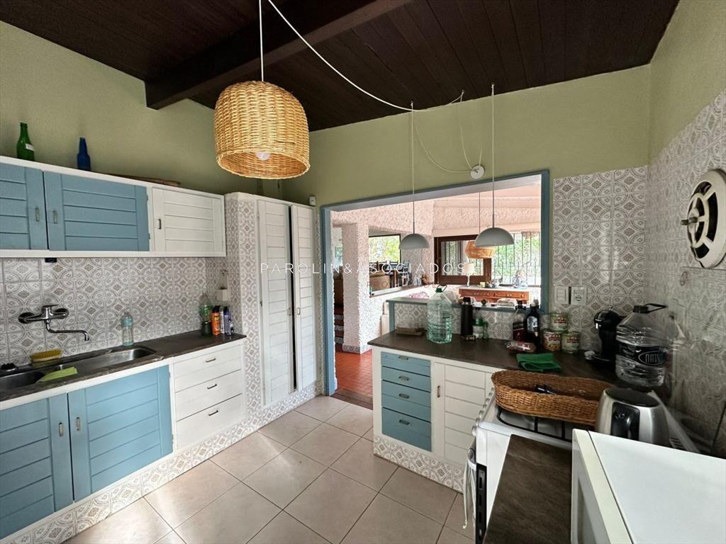 Vende casa de 3 dormitorios en Pinares , Punta del Este