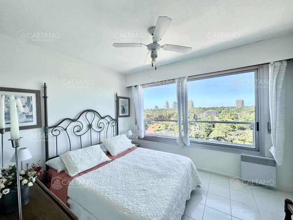 Venta apartamento 3 dormitorios. Playa mansa, del