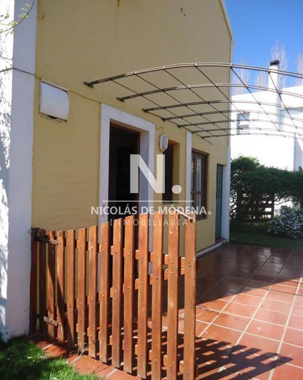 Muy linda casa en el centro de La Barra