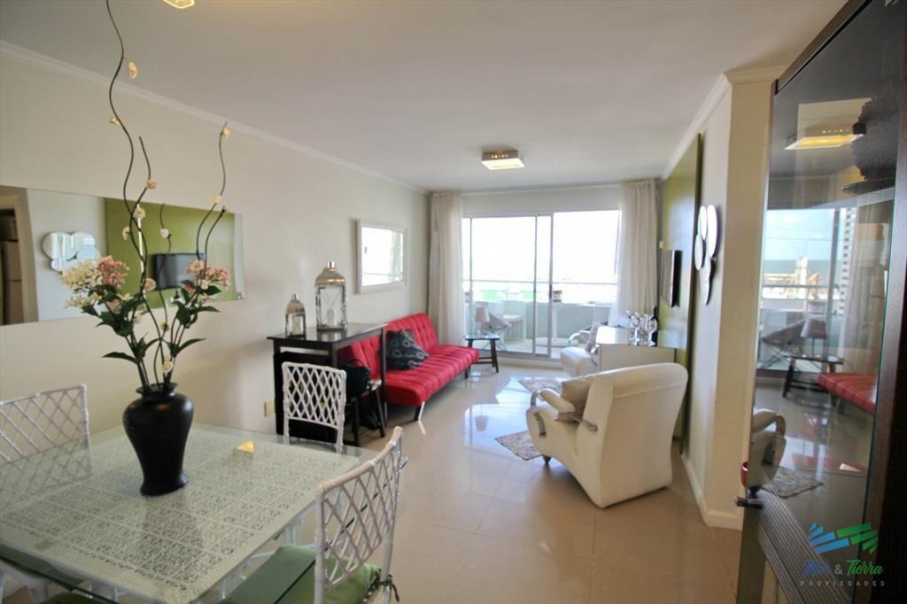Apartamento de 2 dormitorios en venta con vista