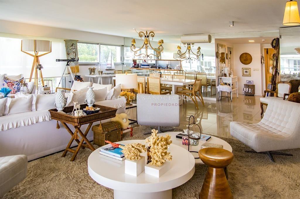 Venta de apartamento con 3 dormitorios en Brava, Punta del