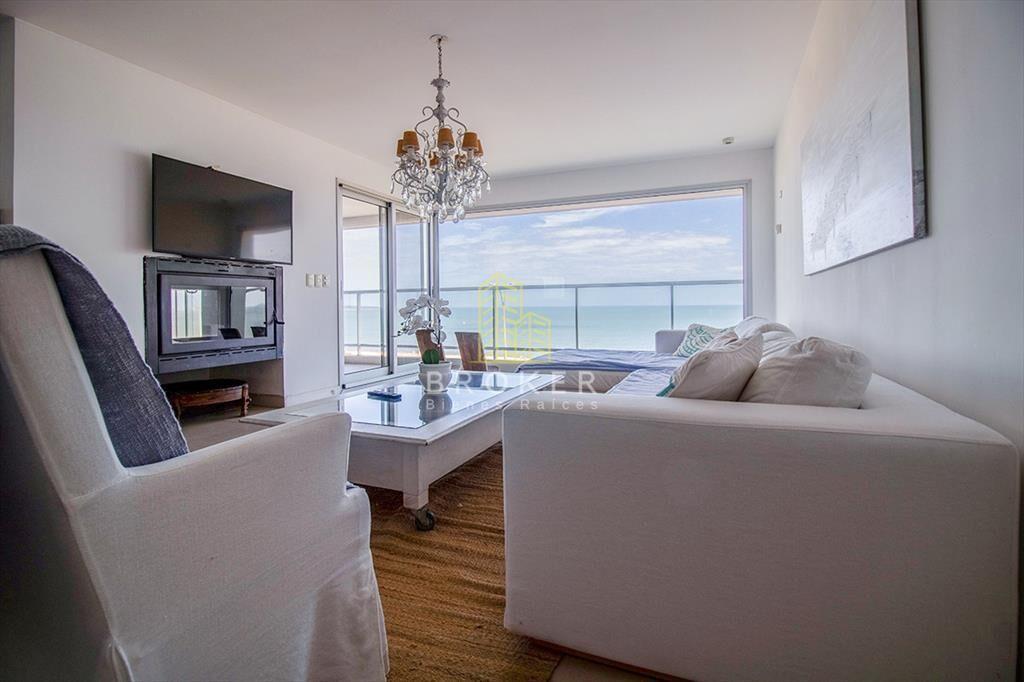 Venta o alquiler de Penthouse en primera linea en