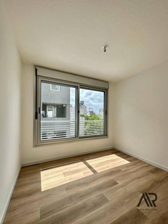 Venta Apartamento 2 Dormitorios Con Renta, Cochera Y Bal...