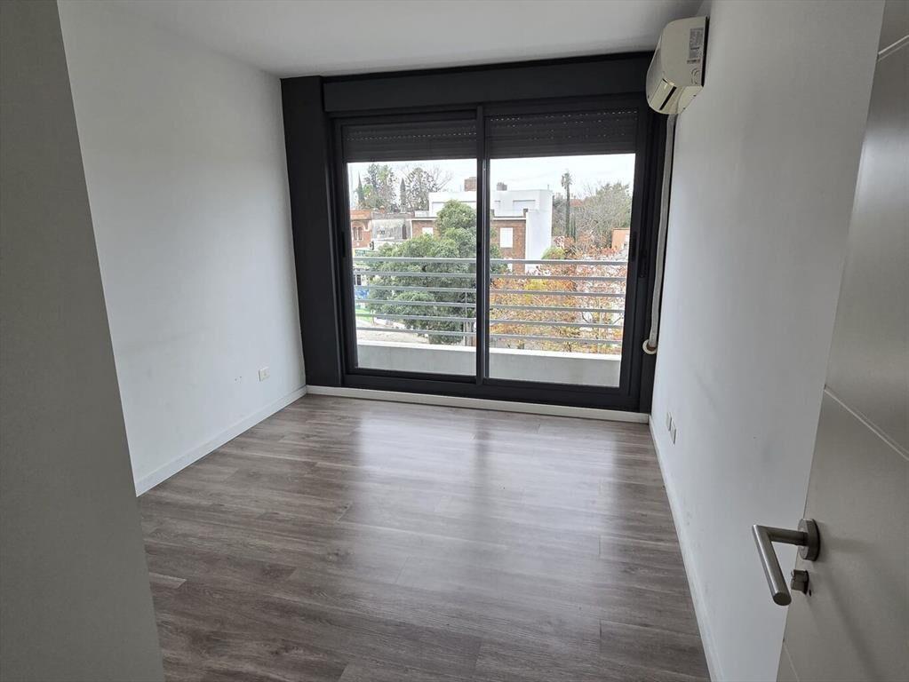 ALAMEDA DEL PRADO, CUARTO PISO AL FRENTE.