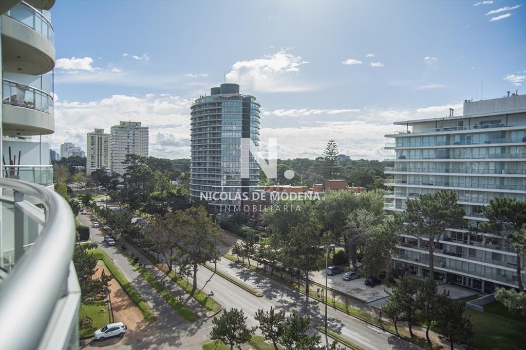 Apartamento de 3 dormitorios en Ocean Drive a metros de Pl