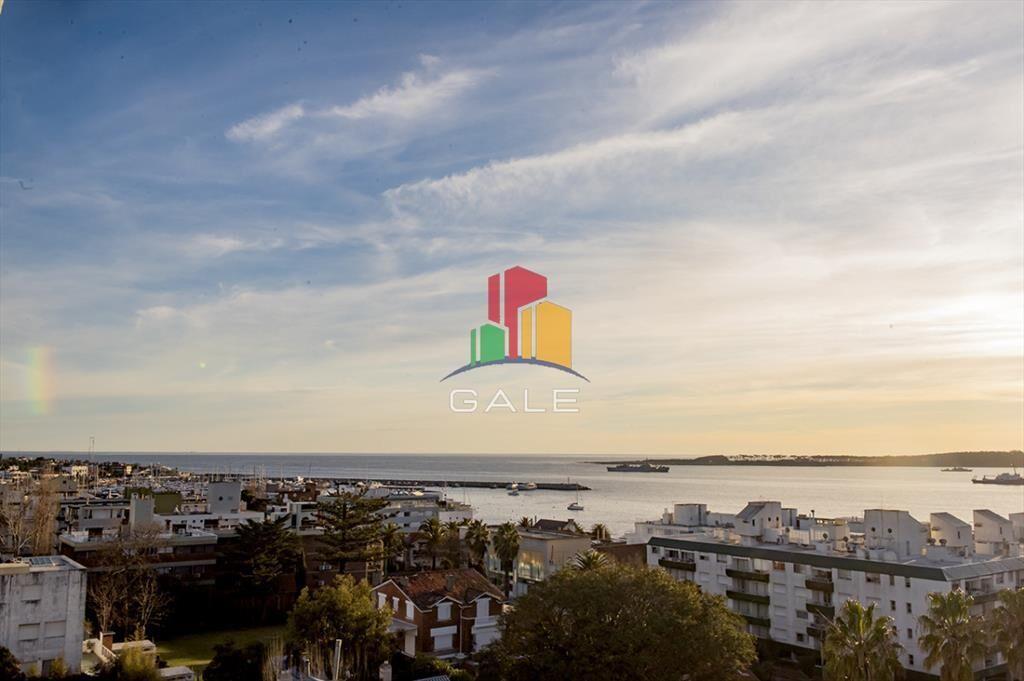Vende departamento de 3 dormitorios con vista al
