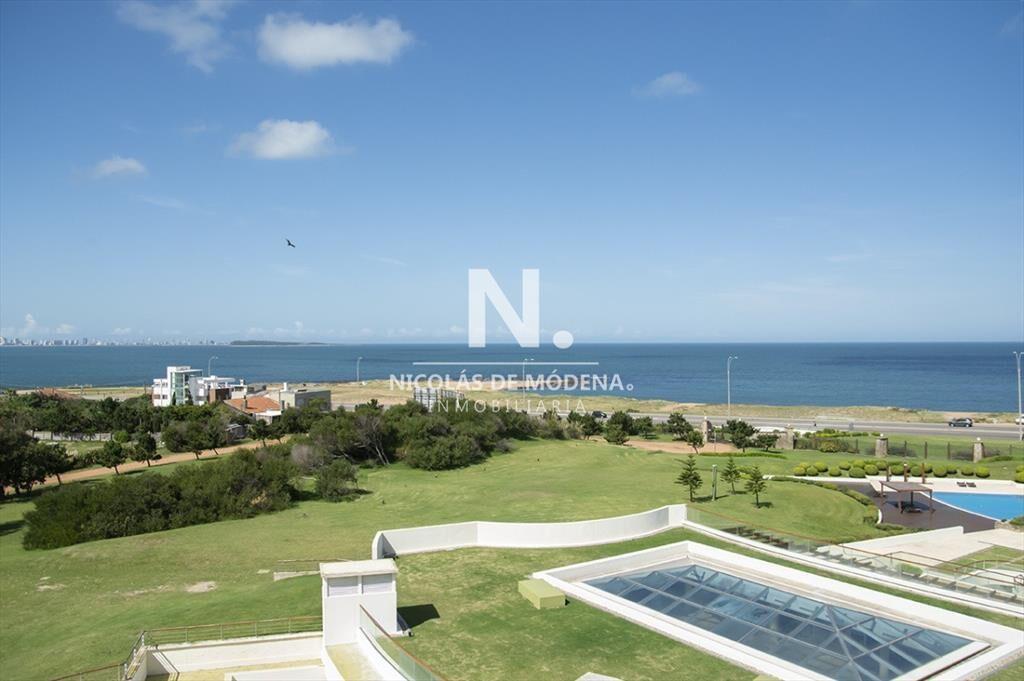 Lindo departamento de 2 pisos con agradable vista