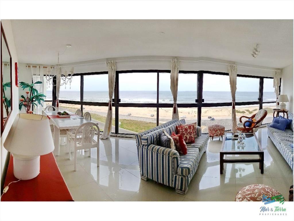 Apartamento en Brava, 3 dormitorios *