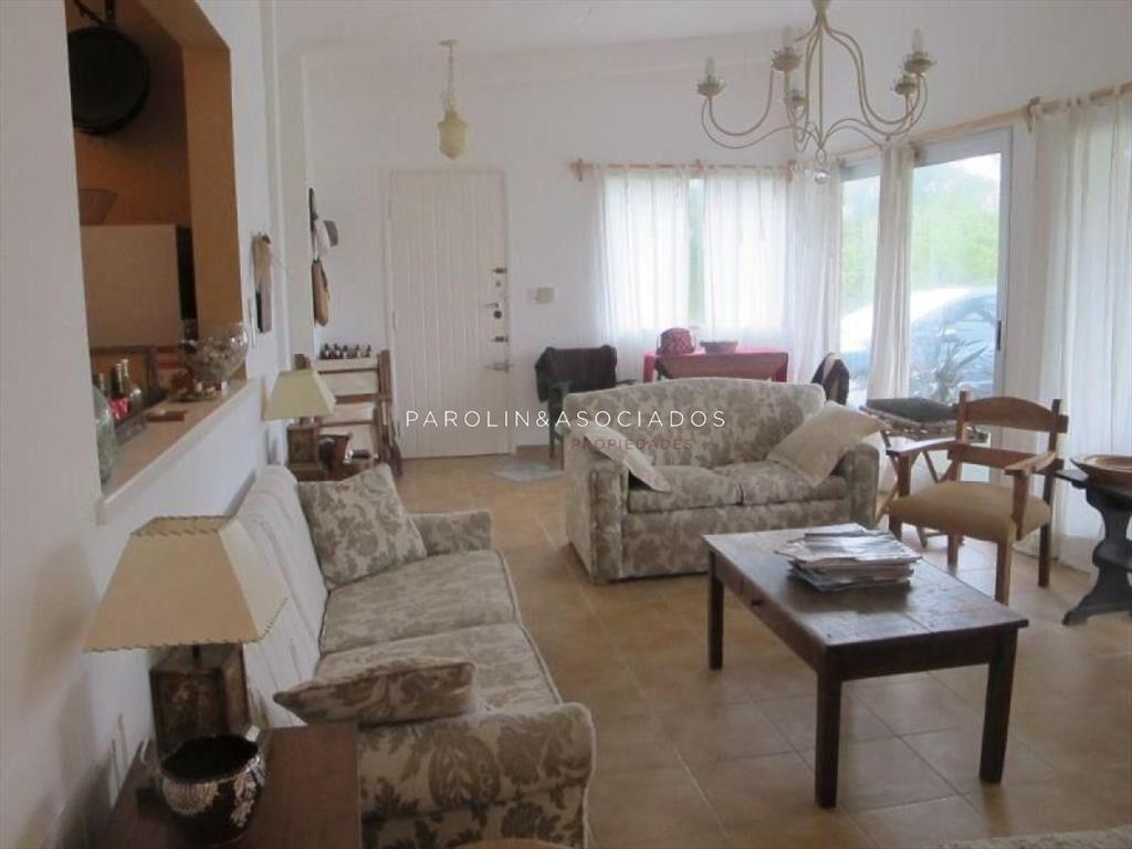 CASA DE 3 DORMITORIOS EN SOLANAS, PUNTA BALLENA