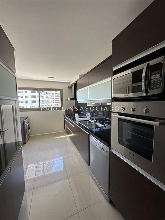 Apartamento dos dormitorios Punta del Este torre