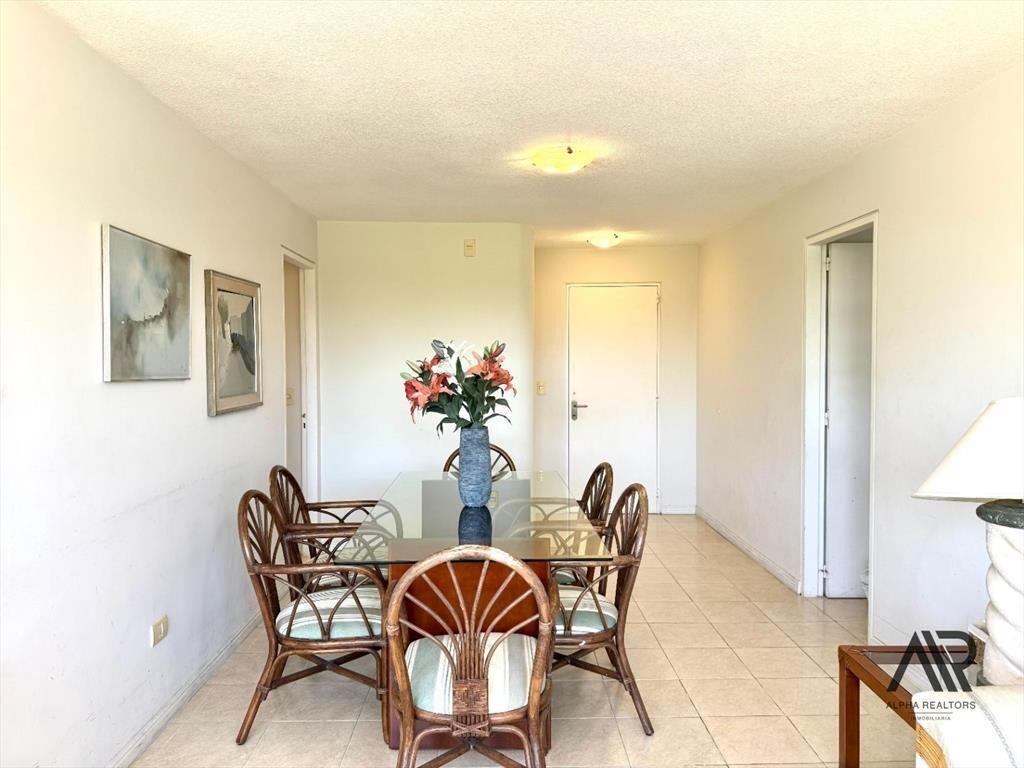 Apartamento en venta de 3 dormitorios c/ cochera en Roos...